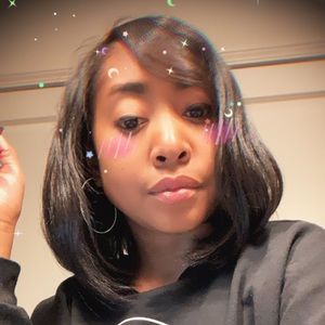 Meet your Posher, Roxine